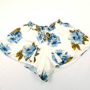 Boutique Vintage White Floral Boho Tassel Shorts